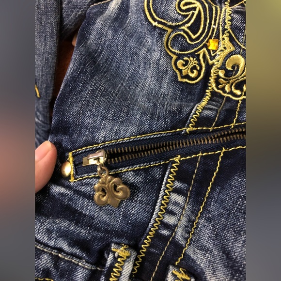 Dereon Jean Jacket - Picture 9 of 11